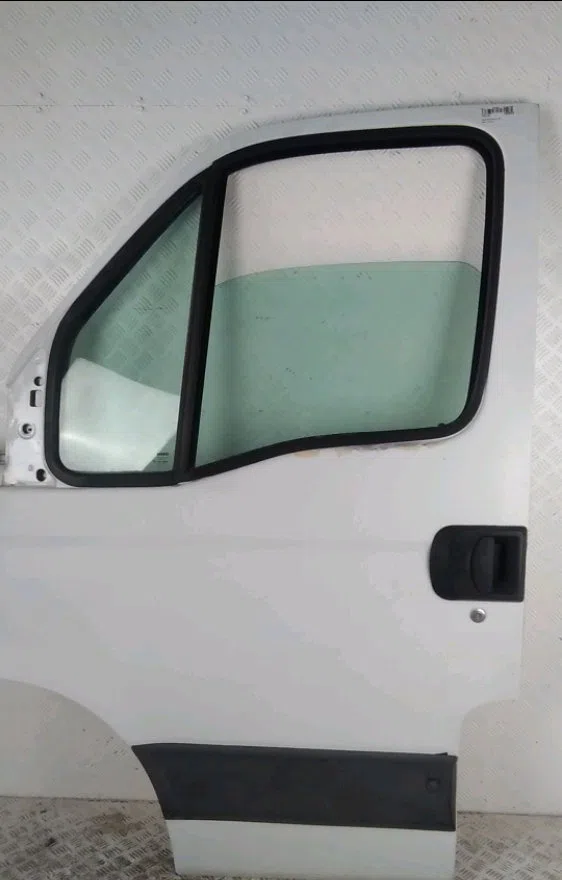 Porte avant gauche Iveco DAILY V Camionnette 35c15 v, 40c15 v, 45c15 v, 50c15 v, 60c15 v,65c15 v (2011-2014) occasion