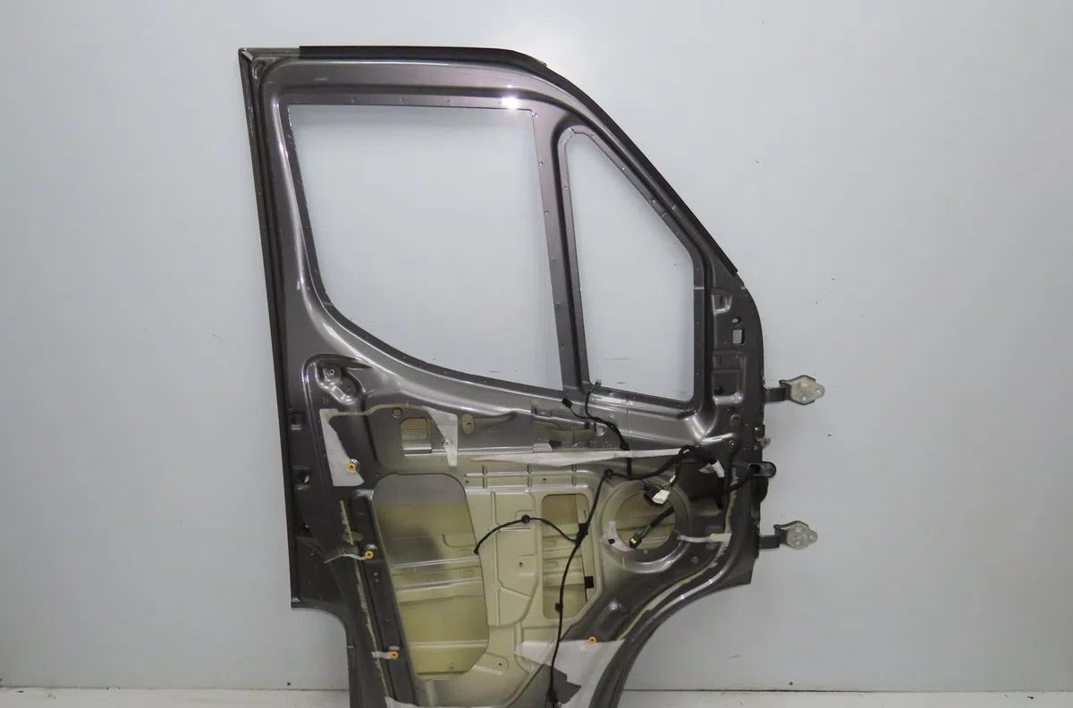 Porte avant gauche Iveco DAILY VI Camion plate-forme-Châssis 35s18, 35c18, 40c18, 50c18, 60c18, 65c18, 70c18 (2016) occa