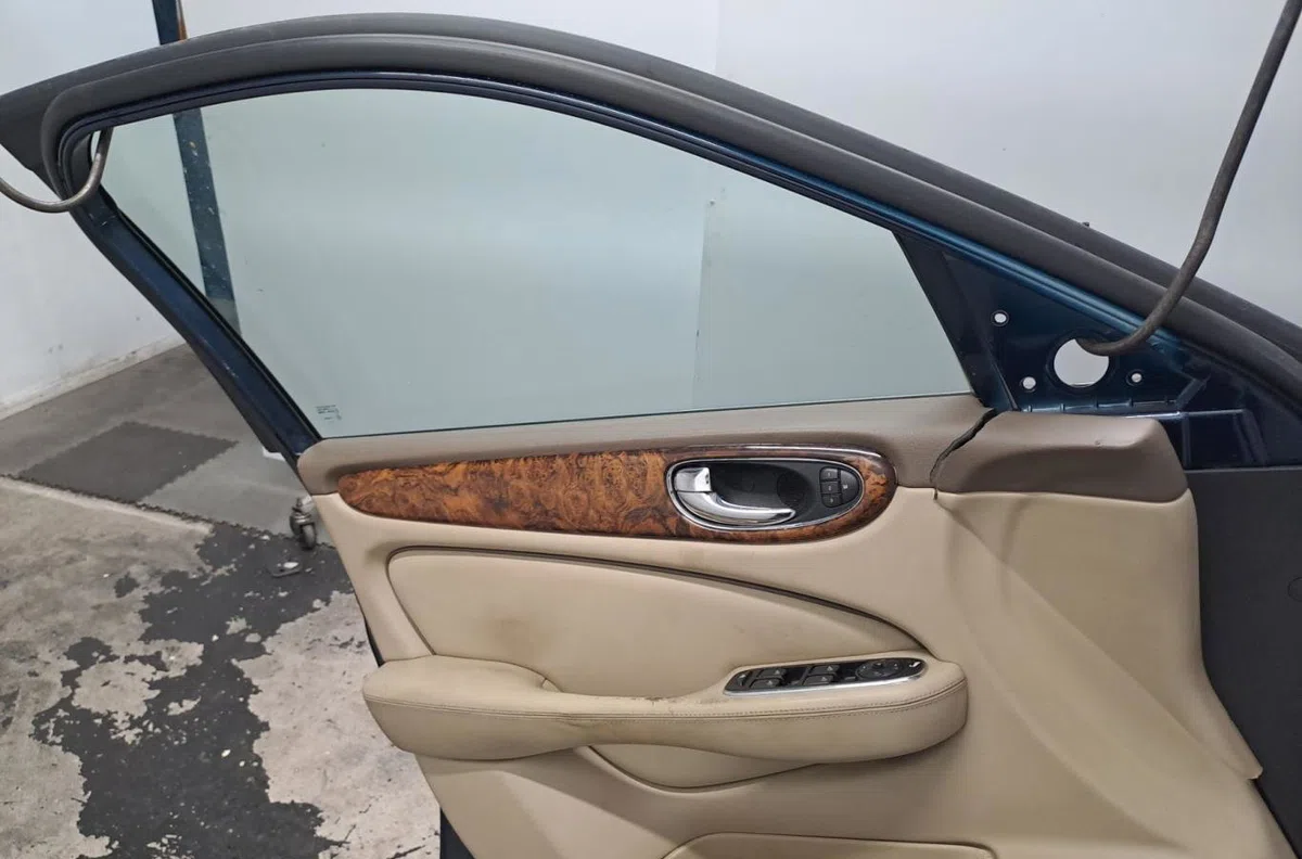 Porte avant gauche JAGUAR XJ X350 occasion