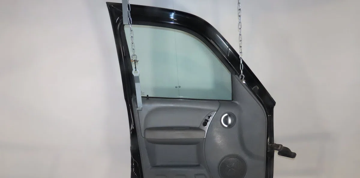 Porte avant gauche Jeep CHEROKEE (KJ) 2.8 crd 4x4 (2004-2008) occasion