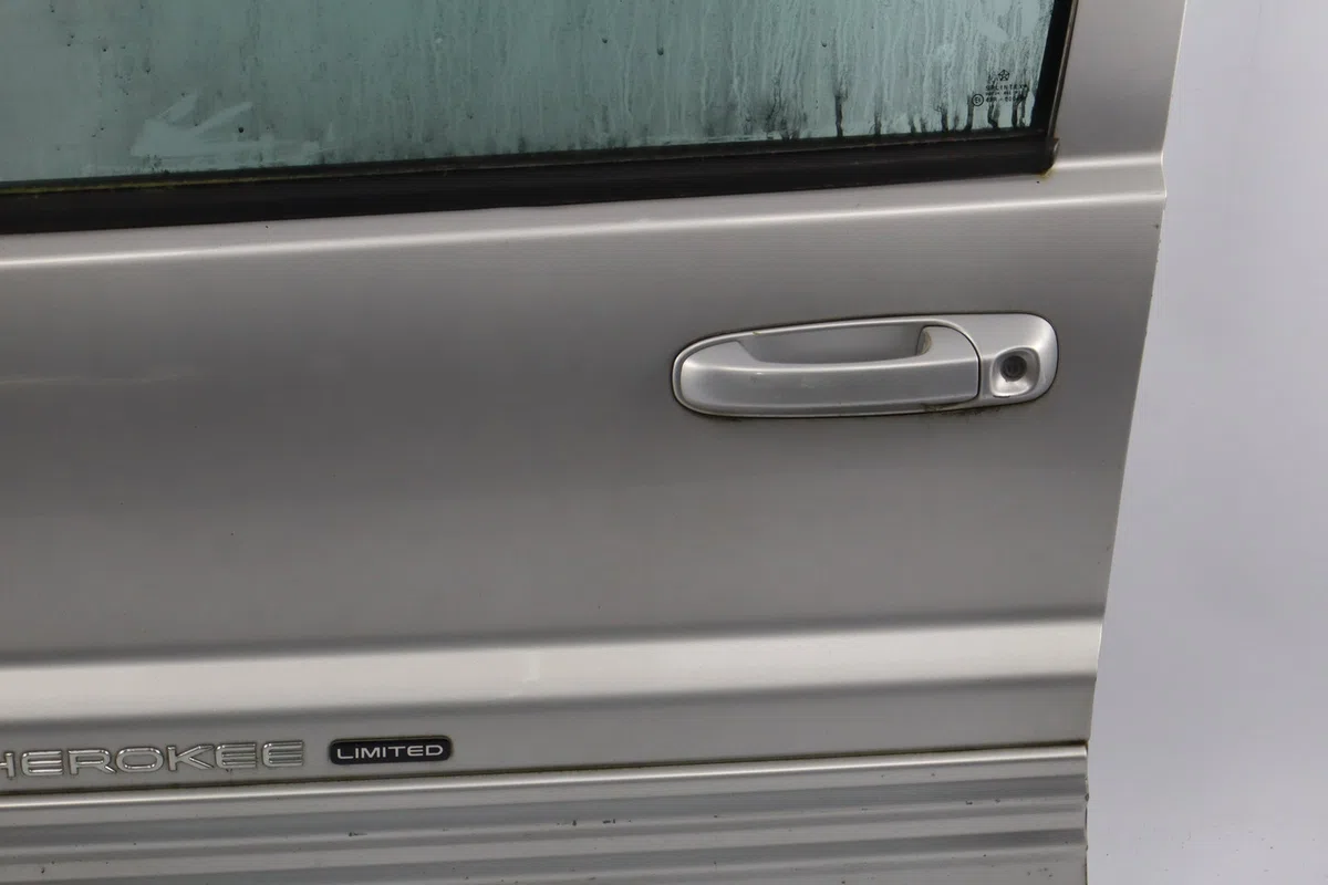 Porte avant gauche Jeep GRAND CHEROKEE II (WJ, WG) 2.7 crd 4x4 (2001-2005) occasion