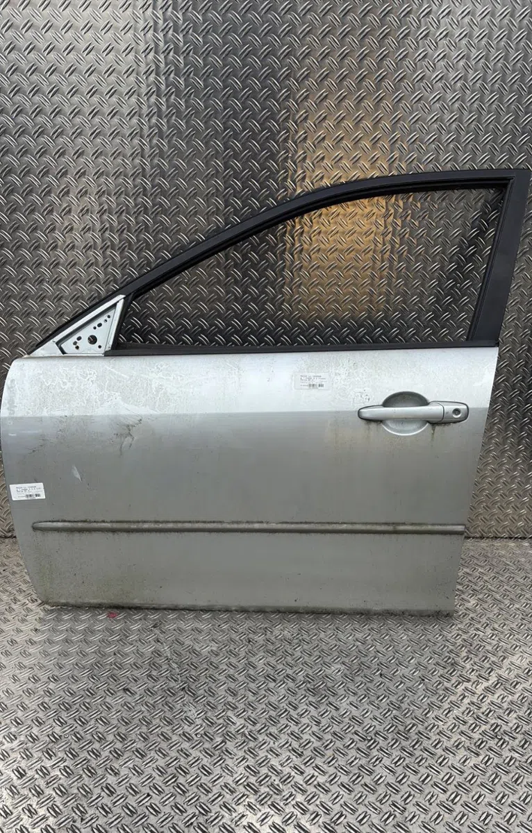 Porte avant gauche Mazda 6 A trois volumes (GG) 2.0 di (gg14) (2002-2007) occasion