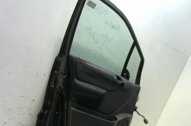 Porte avant gauche Mercedes-benz CLASSE A (W168) A 160 (168.033, 168.133) (1997-2004) occasion
