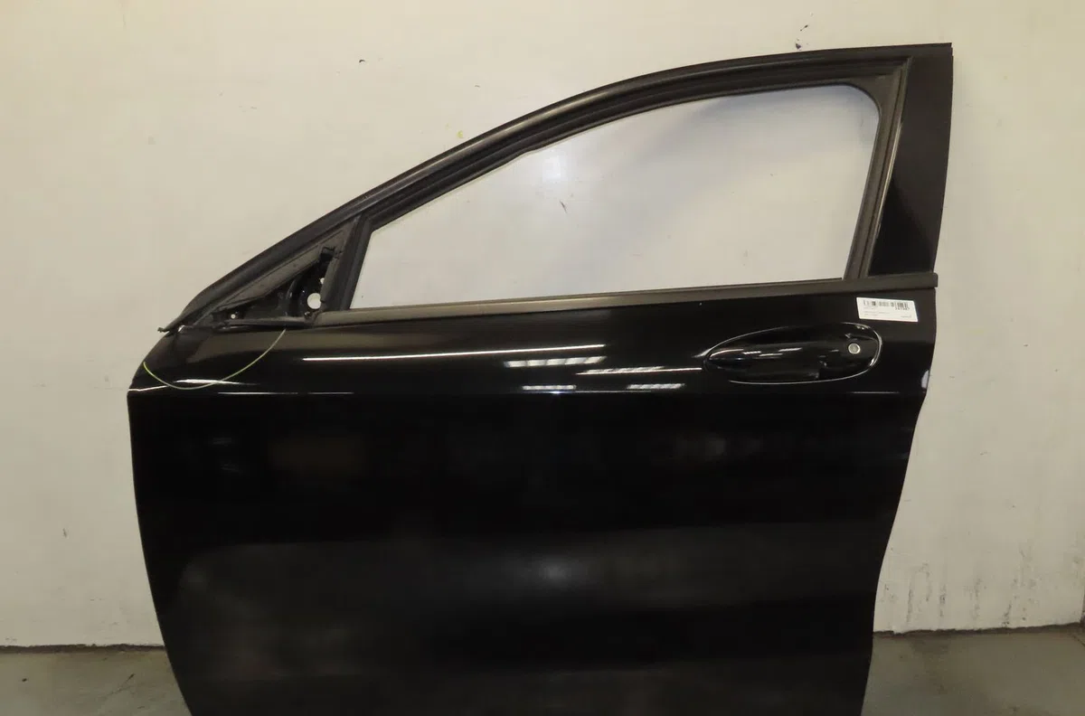 Porte avant gauche Mercedes-benz CLASSE GLA (X156) Gla 180 (156.942) (2015) occasion