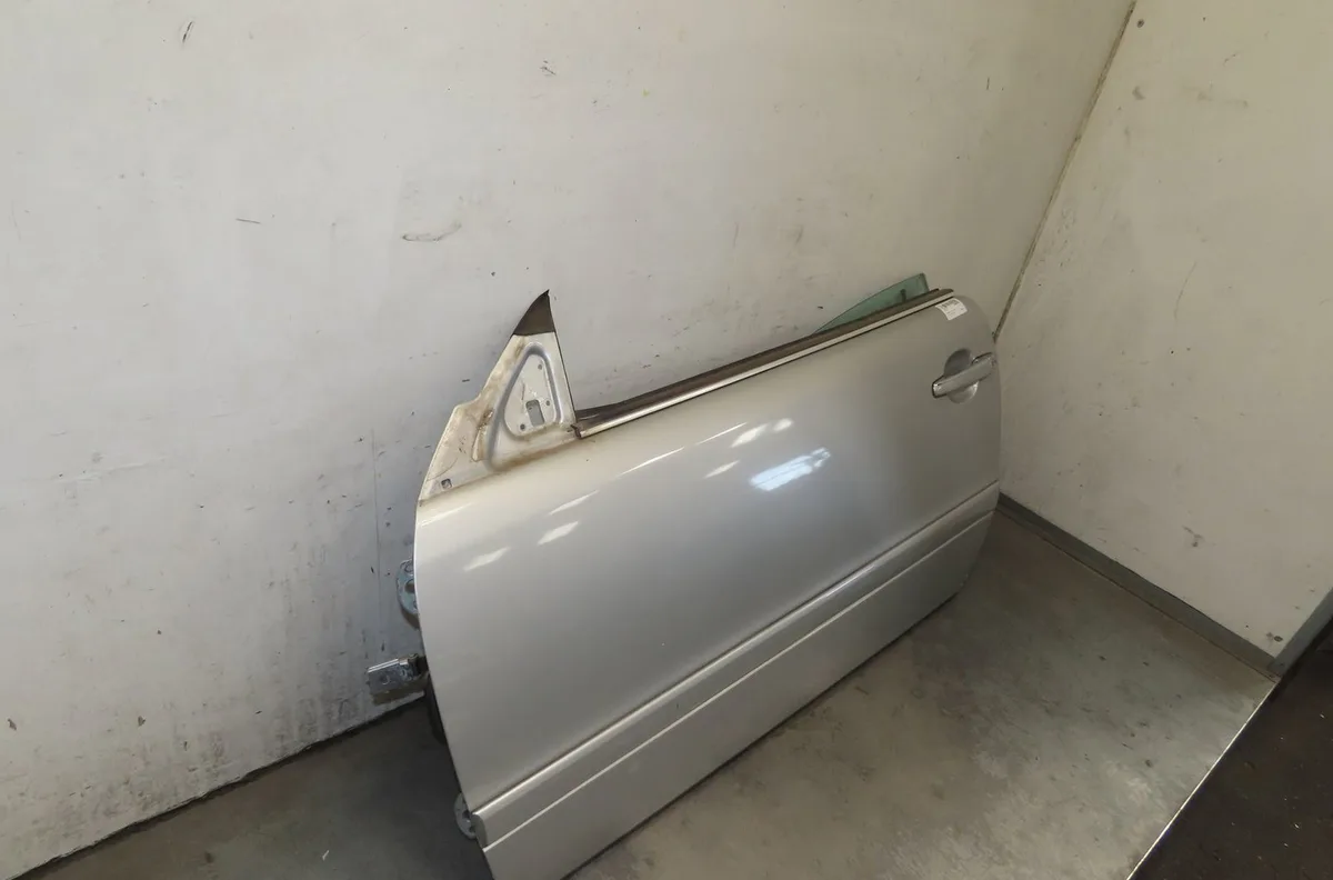 Porte avant gauche Mercedes-benz CLK (C208) Clk 200 kompressor (208.344) (2000-2002) occasion