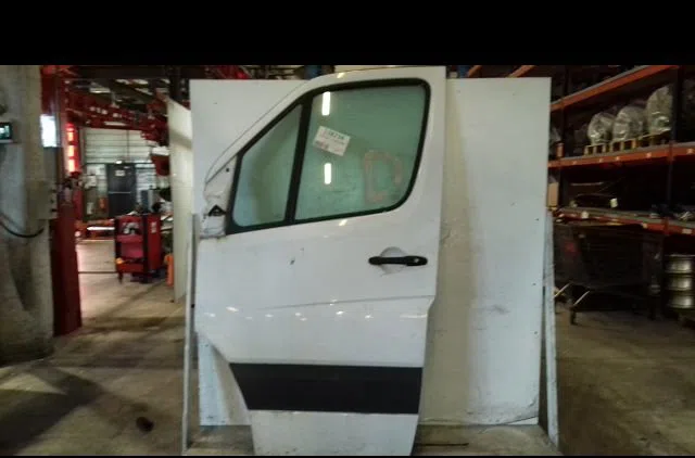 Porte avant gauche Mercedes-benz SPRINTER 3,5-t Camionnette (B907, B910) 316 cdi rwd (907.631, 907.633, 907.635, 907.637