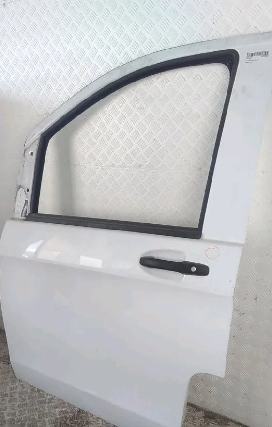 Porte avant gauche Mercedes-benz VITO Camionnette (W447) 116 cdi (447.601, 447.603, 447.605) (2014) occasion