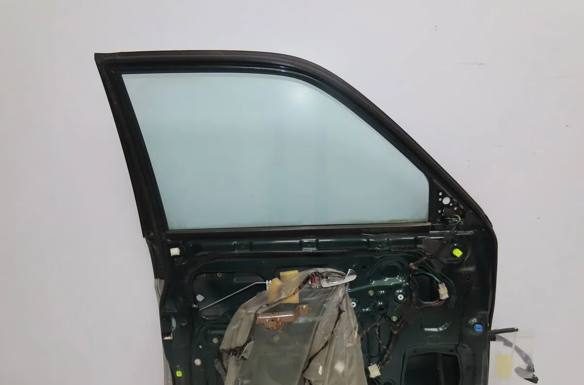 Porte avant gauche MITSUBISHI L200 II 2001 occasion