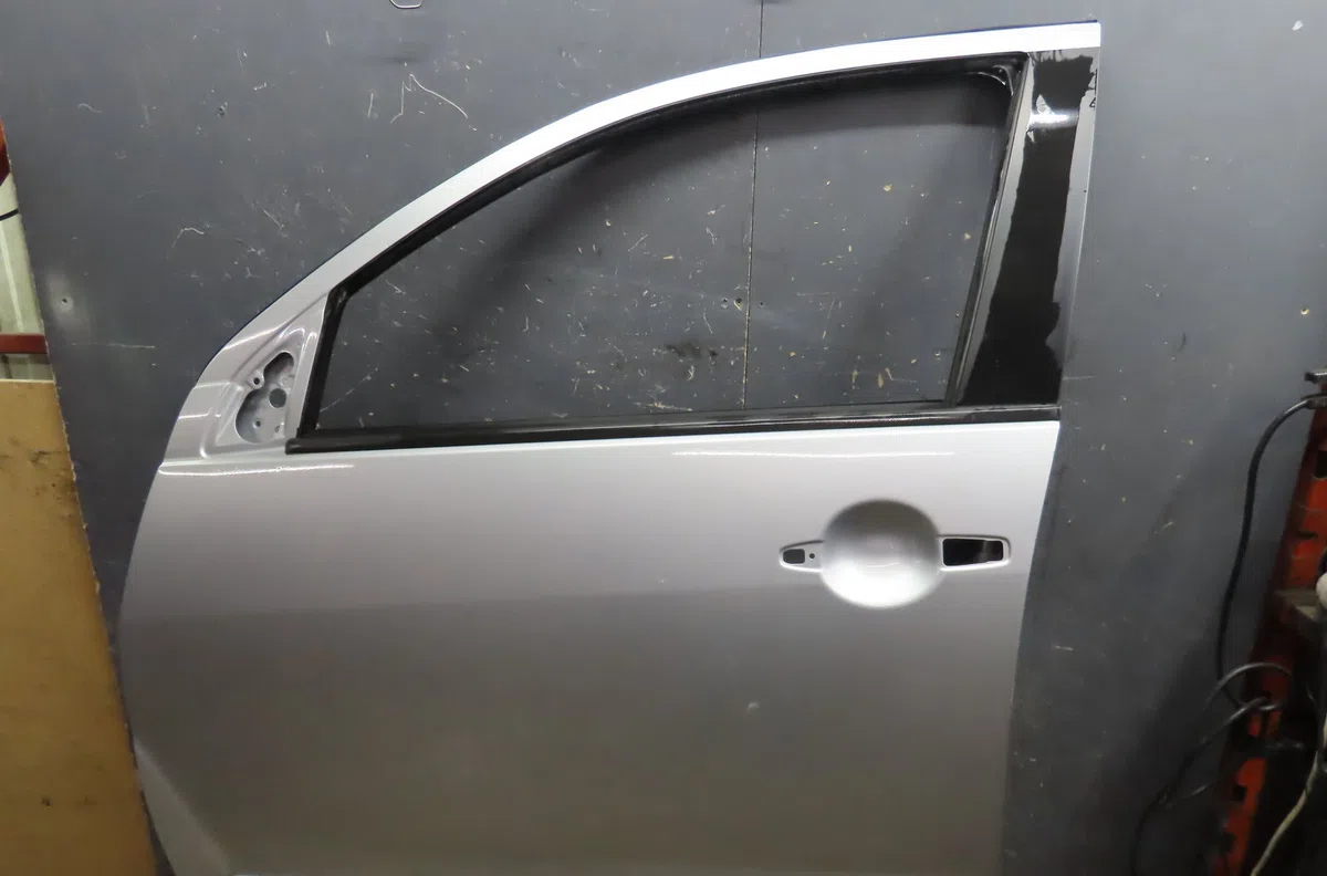 Porte avant gauche Mitsubishi OUTLANDER II (CW_W) 2.0 di-d (cw8w) (2007-2012) occasion