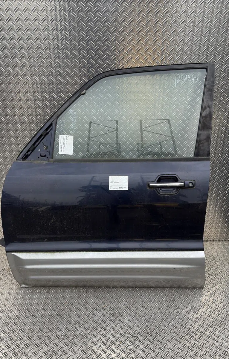 Porte avant gauche Mitsubishi PAJERO III (V7_W, V6_W) 3.2 di-d (v68w, v78w) (2000-2006) occasion