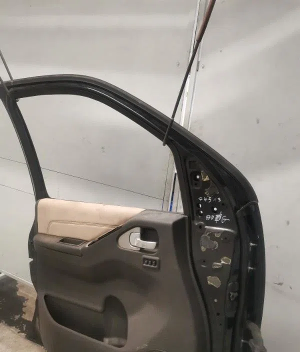 Porte avant gauche NISSAN PATHFINDER 2 PHASE 2 occasion