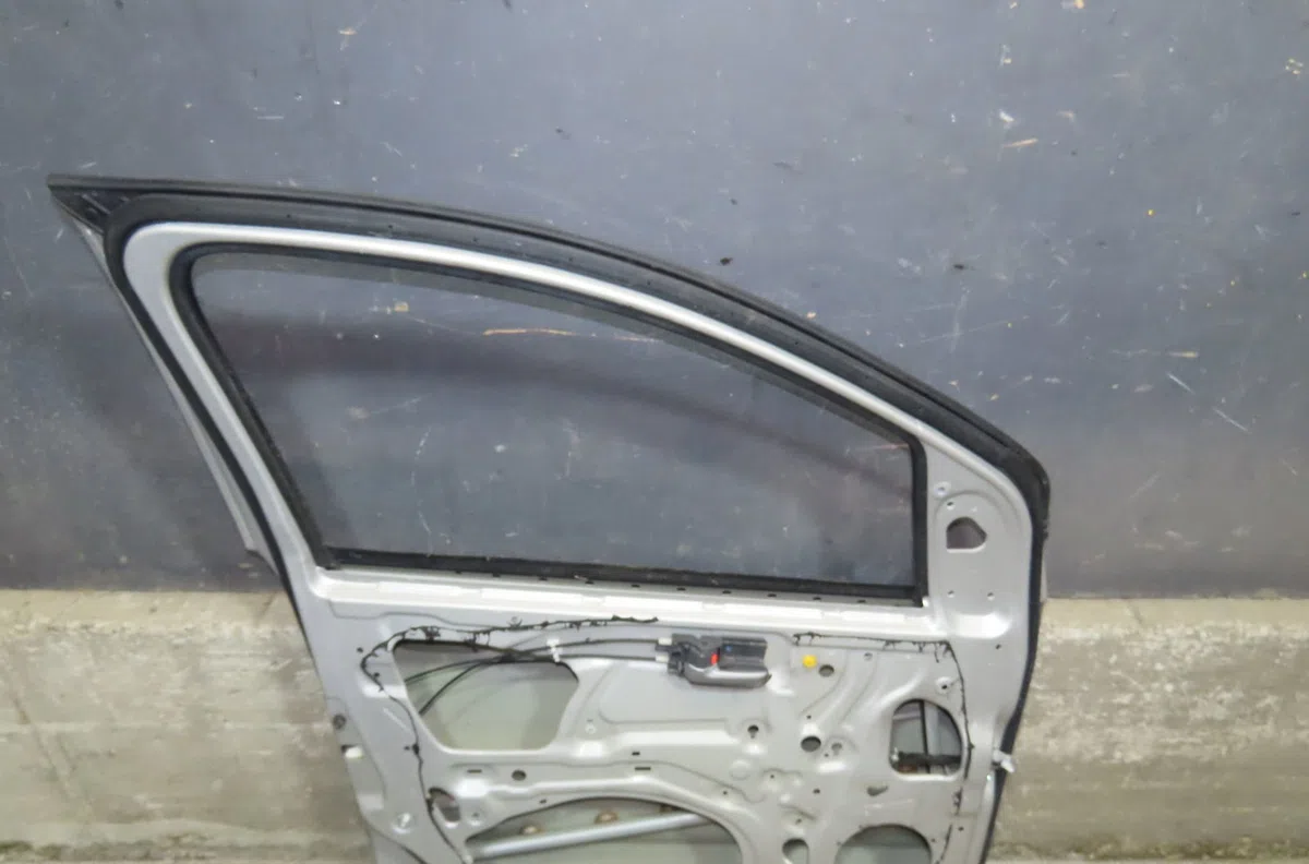 Porte avant gauche Nissan PIXO (UA0) 1.0 (2009) 5 portes occasion