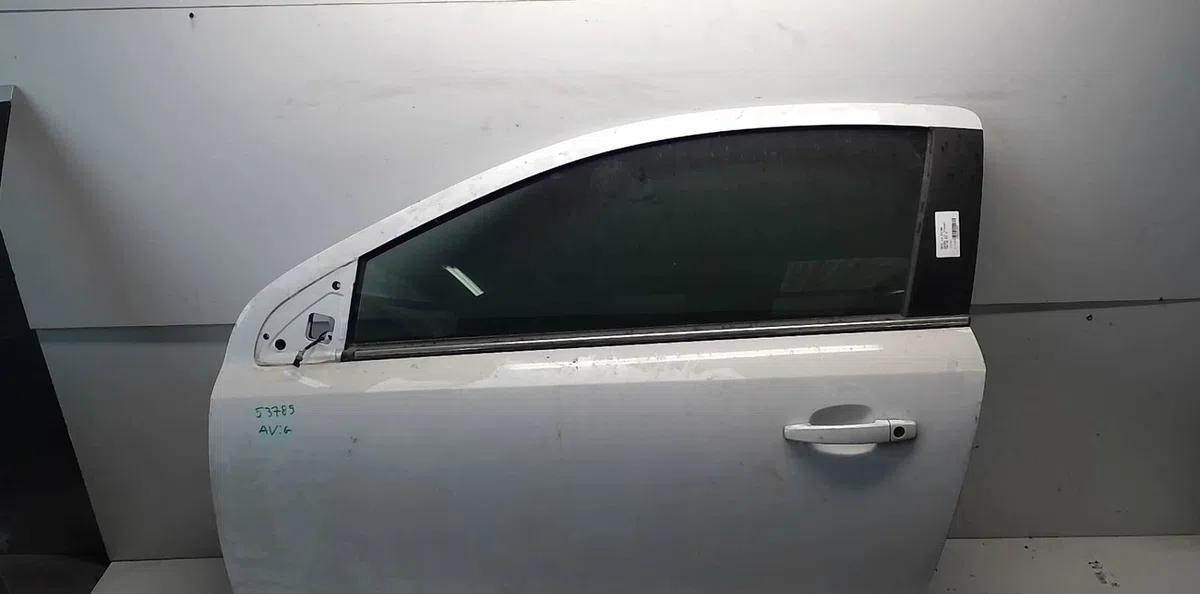 Porte avant gauche Opel ASTRA H GTC (A04) 1.7 cdti (l08) (2005-2010) occasion