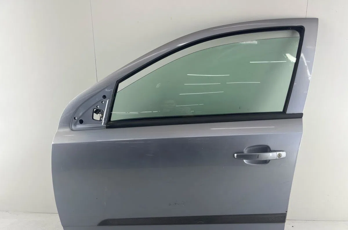 Porte avant gauche OPEL ASTRA H PHASE 1 BREAK occasion