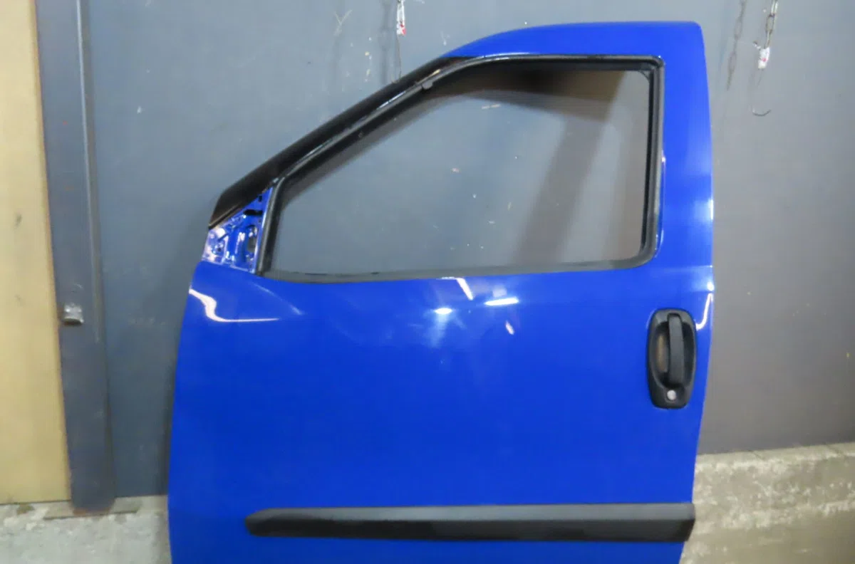 Porte avant gauche Opel COMBO Camionnette-Monospace (X12) 1.3 cdti (b05) (2012) occasion