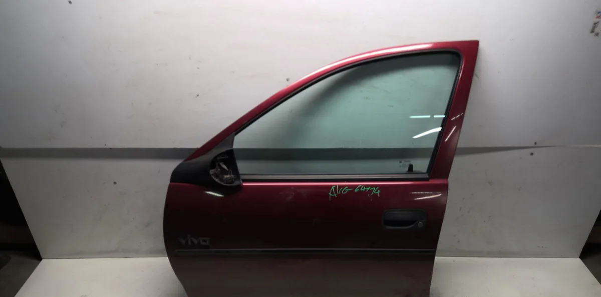Porte avant gauche Opel CORSA B (S93) 1.4 i (f08, f68, m68) (1993-2000) occasion