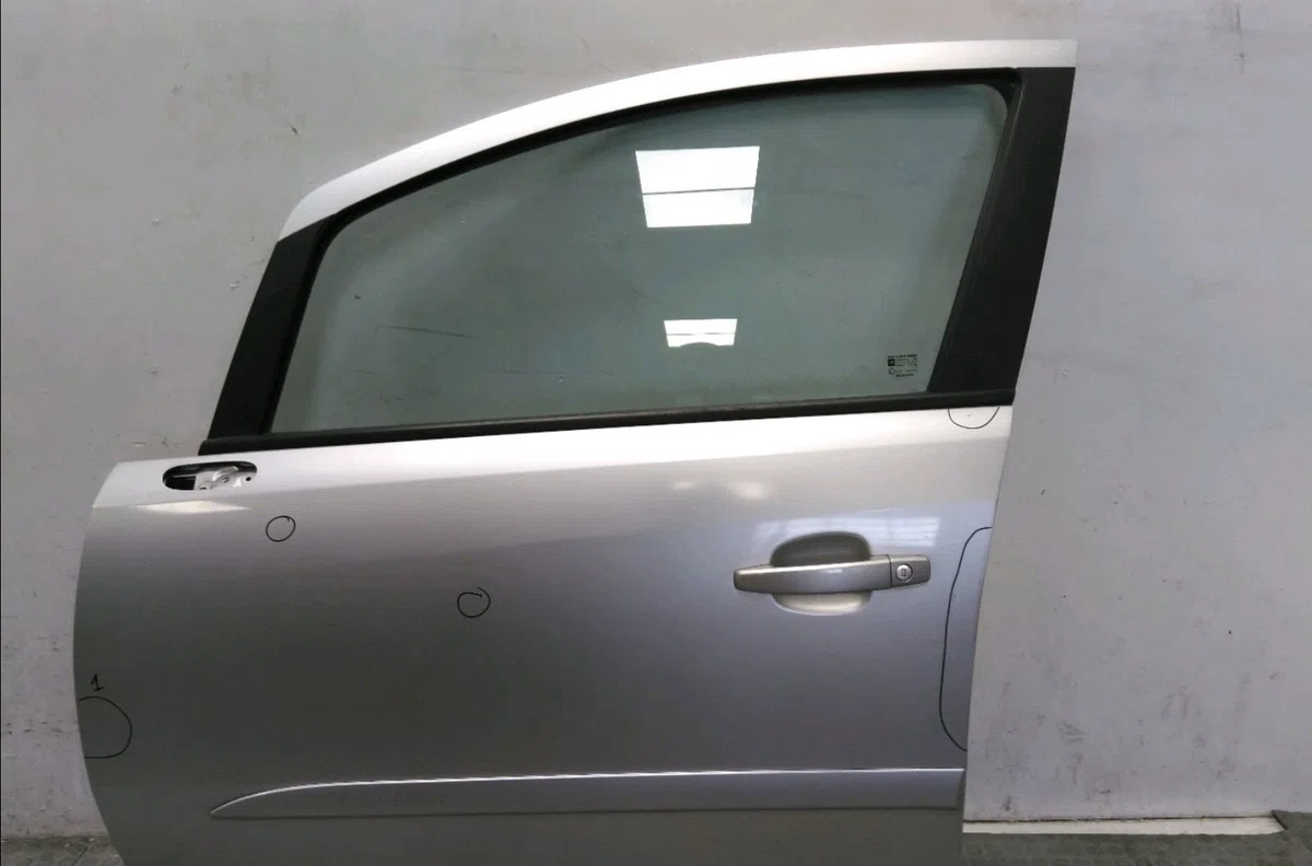 Porte avant gauche Opel CORSA D (S07) 1.7 cdti (l08, l68) (2006-2011) occasion