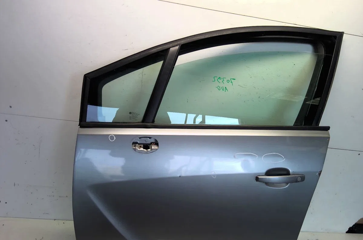 Porte avant gauche Opel MERIVA B Monospace (S10) 1.7 cdti (75) (2010-2017) occasion