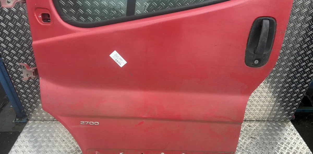 Porte avant gauche Opel VIVARO A Camion plate-forme-Châssis (X83) 1.9 di (2001-2014) occasion