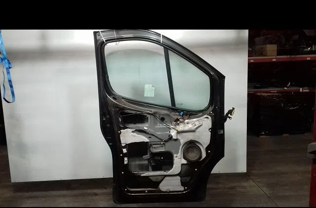 Porte avant gauche Opel VIVARO A Fourgon (X83) 2.0 cdti (f7) (2006-2014) occasion