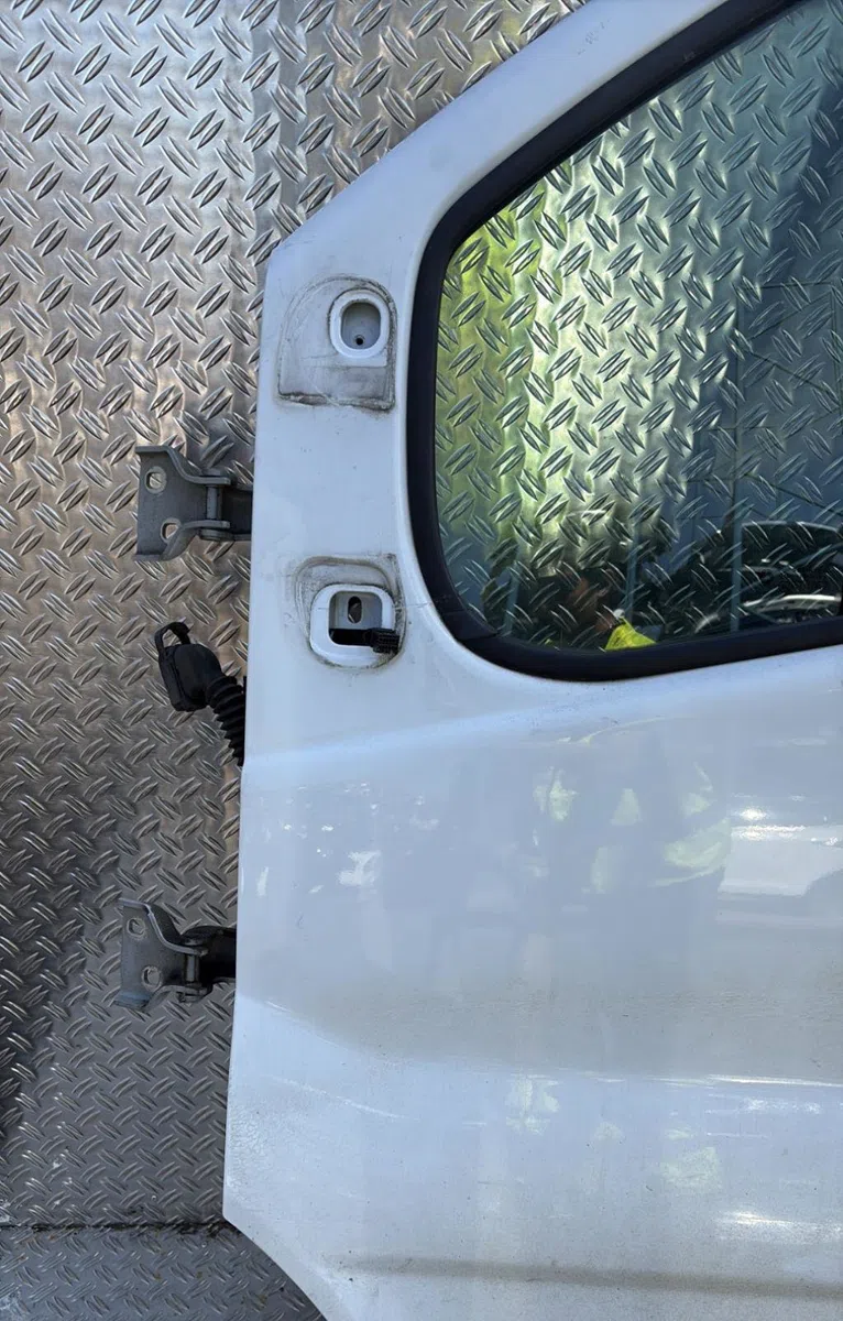 Porte avant gauche Opel VIVARO A Fourgon (X83) 2.0 cdti (f7) (2006-2014) occasion