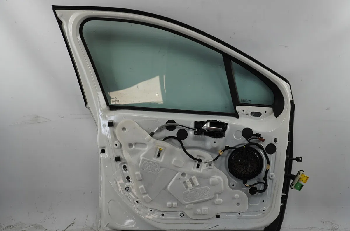 Porte avant gauche Peugeot 2008 I (CU_) 1.2 thp 110 - puretech 110 (2015) 5 portes occasion