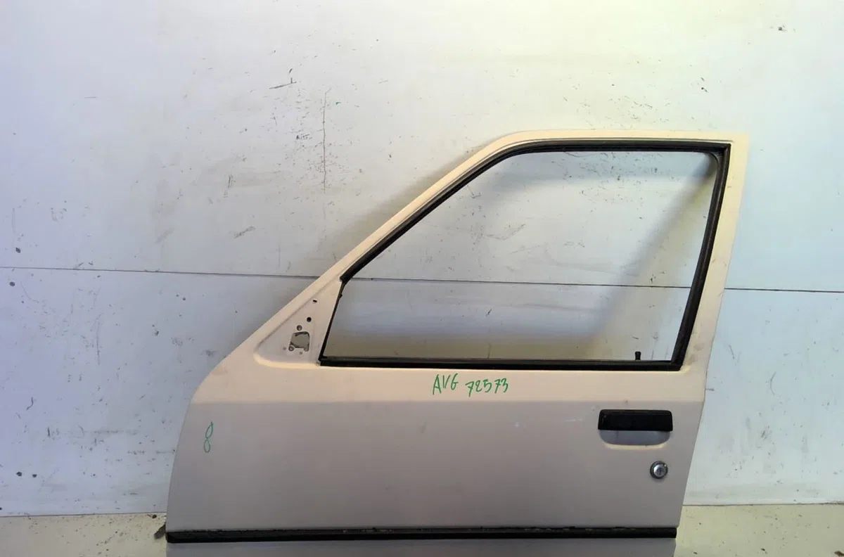 Porte avant gauche Peugeot 205 II (20A-C) 1.7 diesel (1987-1998) occasion