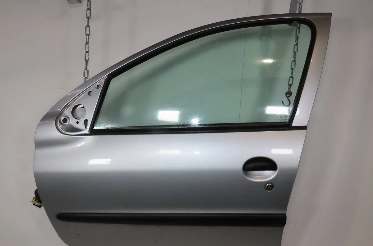 Porte avant gauche Peugeot 206 (2L_, 2M_) 1.4 i (2lkfwa, 2mkfwa) (2009-2013) 3 portes occasion