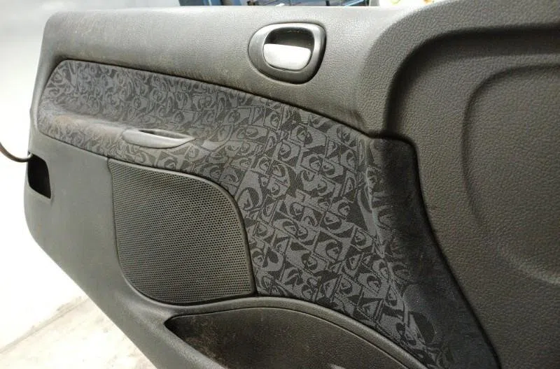 Porte avant gauche PEUGEOT 206 PHASE 2 CABRIOLET occasion