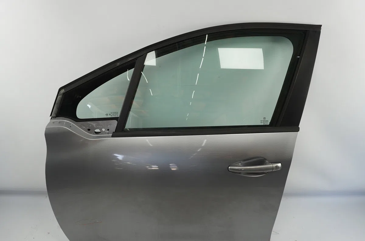 Porte avant gauche Peugeot 208 I (CA_, CC_) 1.2 puretech 82 (2018) occasion