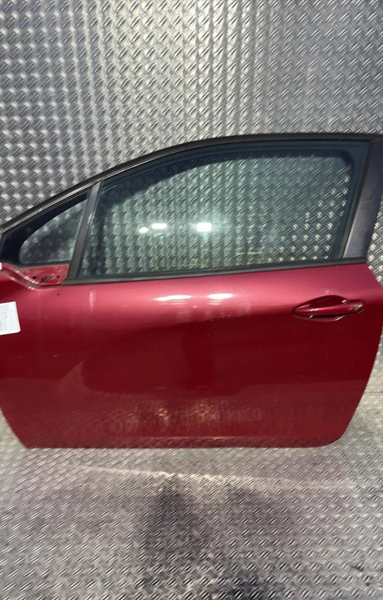 Porte avant gauche Peugeot 208 I (CA_, CC_) 1.2 puretech 82 (2018) occasion