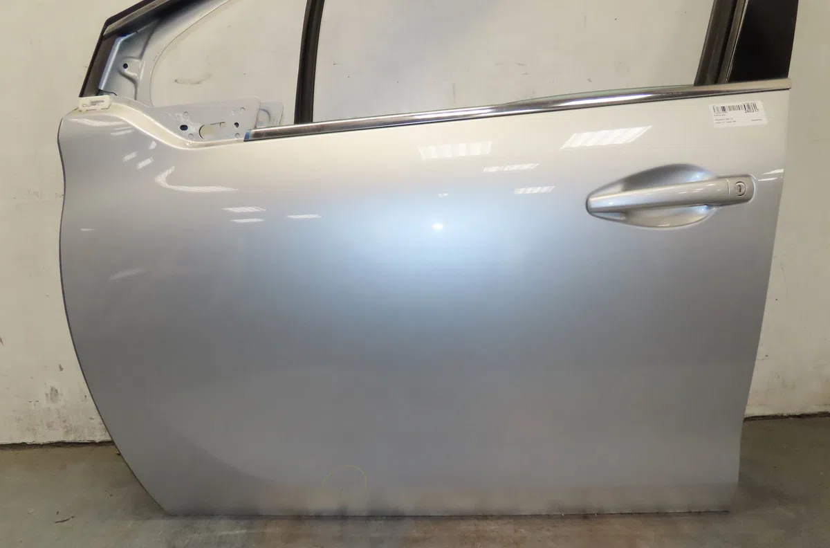 Porte avant gauche Peugeot 208 I (CA_, CC_) 1.2 thp 110 (2013) occasion