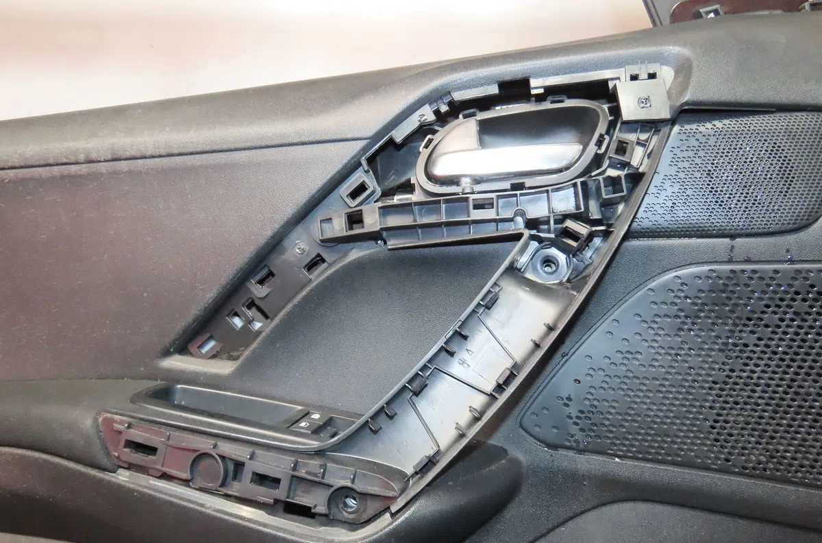 Porte avant gauche Peugeot 208 I (CA_, CC_) 1.4 hdi (2012) 3 portes occasion