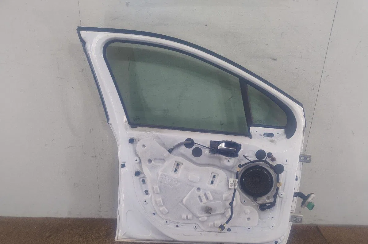 Porte avant gauche Peugeot 208 I (CA_, CC_) 1.6 hdi - bluehdi 75 (2013) 5 portes occasion