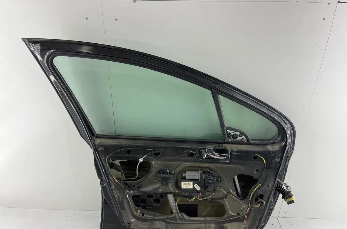 Porte avant gauche PEUGEOT 307 PHASE 1 BREAK occasion