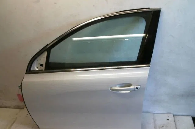 Porte avant gauche Peugeot 308 II (LB_, LP_, LW_, LH_, L3_) 1.6 hdi - bluehdi 115 (2013-2021) 5 portes occasion