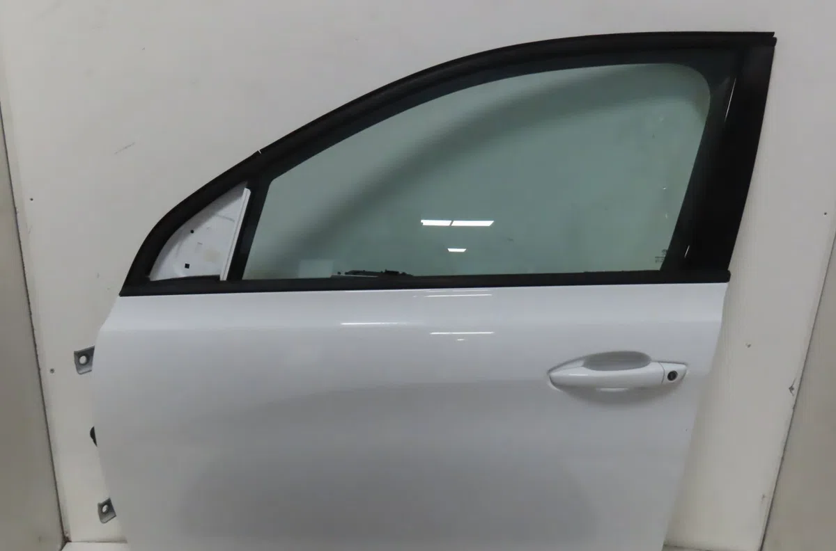 Porte avant gauche Peugeot 308 SW II (LC_, LJ_, LR_, LX_, L4_) 1.2 thp 110 (2014-2021) occasion