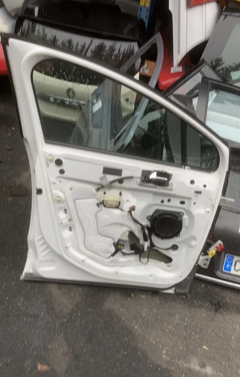 Porte avant gauche Peugeot 5008 (0U_, 0E_) 2.0 hdi 150 - bluehdi 150 (2009-2017) 5 portes occasion