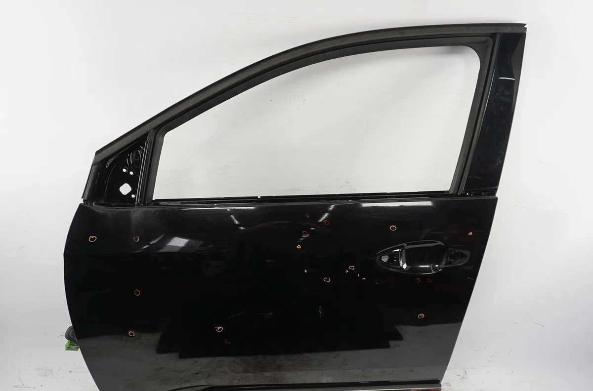 Porte avant gauche Peugeot 5008 II (MC_, MJ_, MR_, M4_) 1.2 (mrhnyh, mrhnyw, mrhnsj, mrhnsu, mrhnsm) (2016) occasion