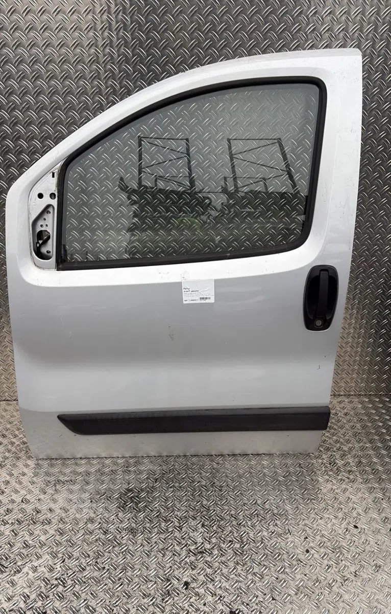 Porte avant gauche Peugeot BIPPER TEPEE 1.3 hdi 75 (2010) occasion