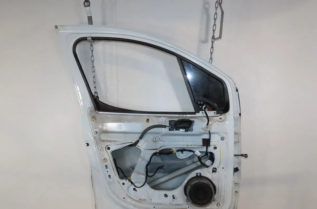 Porte avant gauche Peugeot PARTNER Camionnette-Monospace 1.6 hdi (2008) 4 portes occasion