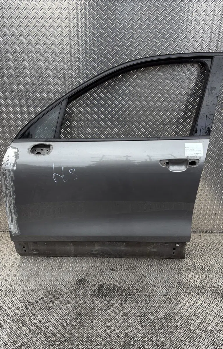 Porte avant gauche Porsche CAYENNE (92A) 3.0 diesel (2010) occasion