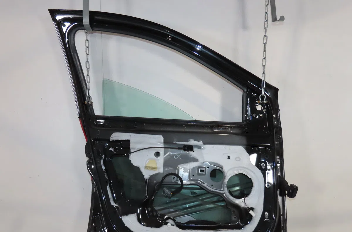 Porte avant gauche Renault CLIO III (BR0-1, CR0-1) 1.2 16v (br02, br0j, br11, cr02, cr0j, cr11) (2005-2014) 5 portes occ