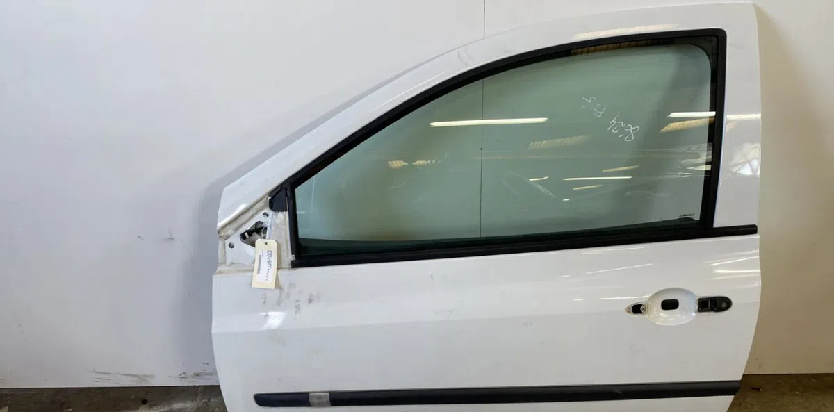 Porte avant gauche Renault CLIO III (BR0-1, CR0-1) 1.5 dci (2010-2014) 3 portes occasion