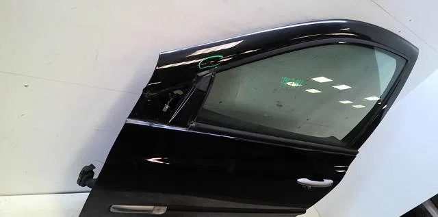 Porte avant gauche Renault CLIO III (BR0-1, CR0-1) 1.5 dci (2010-2014) 3 portes occasion