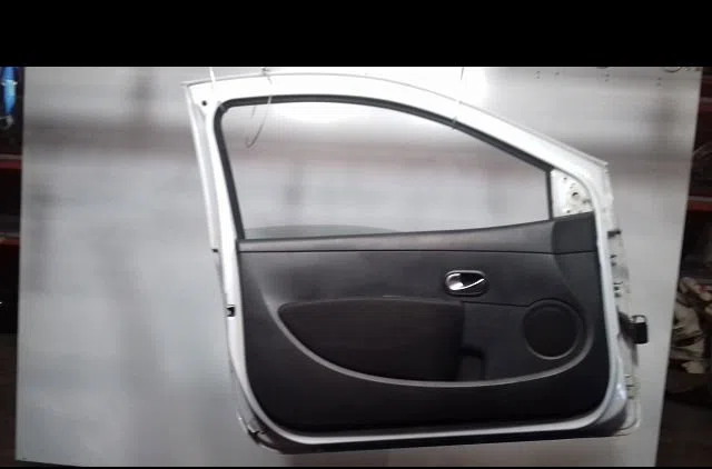 Porte avant gauche Renault CLIO III (BR0-1, CR0-1) 1.5 dci (c-br0g, c-br1g) (2005-2012) 5 portes occasion