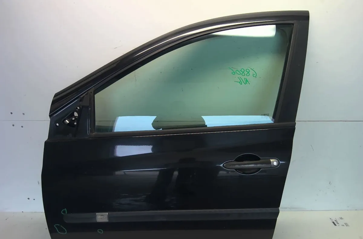 Porte avant gauche Renault CLIO III Grandtour (KR0-1_) 1.5 dci (kr0f) (2007-2012) 5 portes occasion