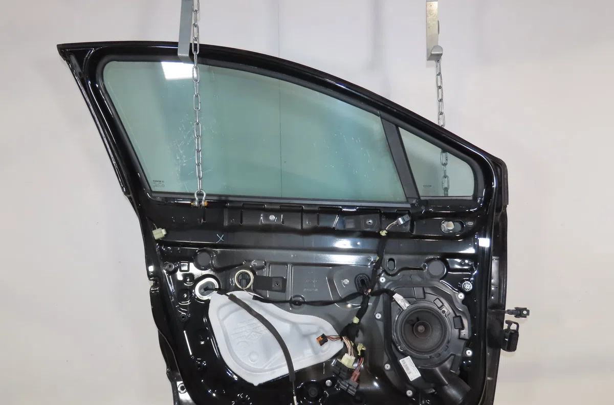 Porte avant gauche Renault CLIO IV (BH_) 1.2 tce 120 (bhm0) (2013) occasion