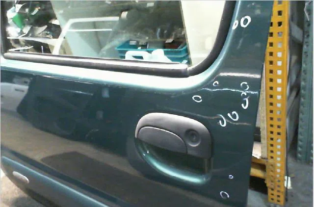 Porte avant gauche Renault KANGOO (KC0-1_) 1.6 16v (2001) occasion