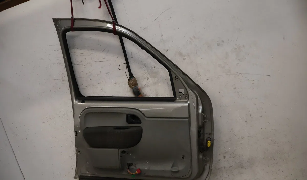 Porte avant gauche Renault KANGOO (KC0-1_) 1.9 dci 4x4 (2003) occasion